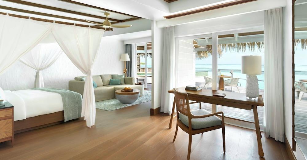 Six Senses Kanuhura - Tap to explore photos