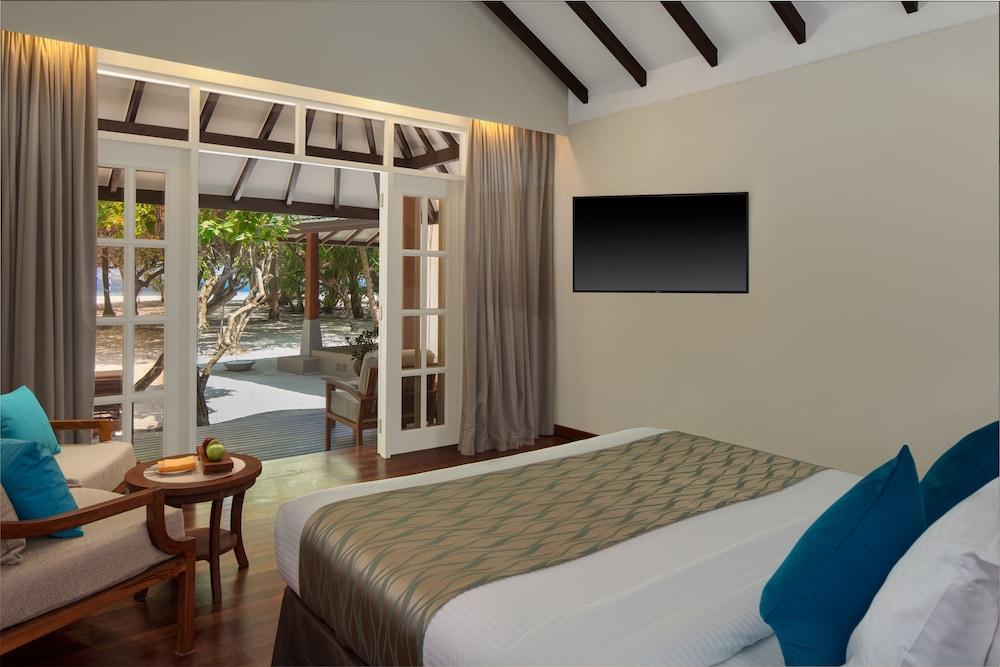 Adaaran Select Meedhupparu Room Type - Deluxe Villa, Jetted Tub (Beach)