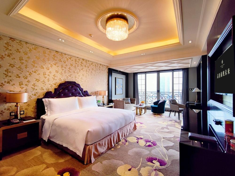 Chateau Star River Guangzhou Room Type - Deluxe Room City View