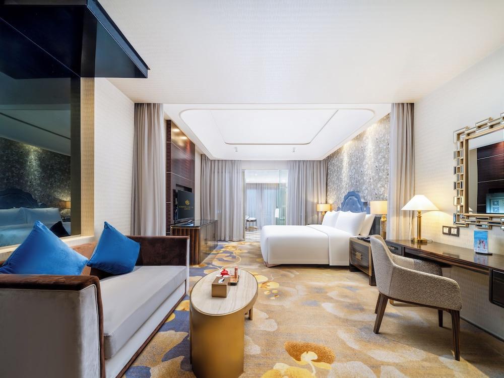 Chateau Star River Guangzhou Room Type - Castle King Room, River view