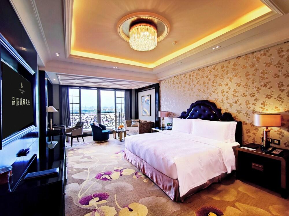 Chateau Star River Guangzhou Room Type - Deluxe King Room River View
