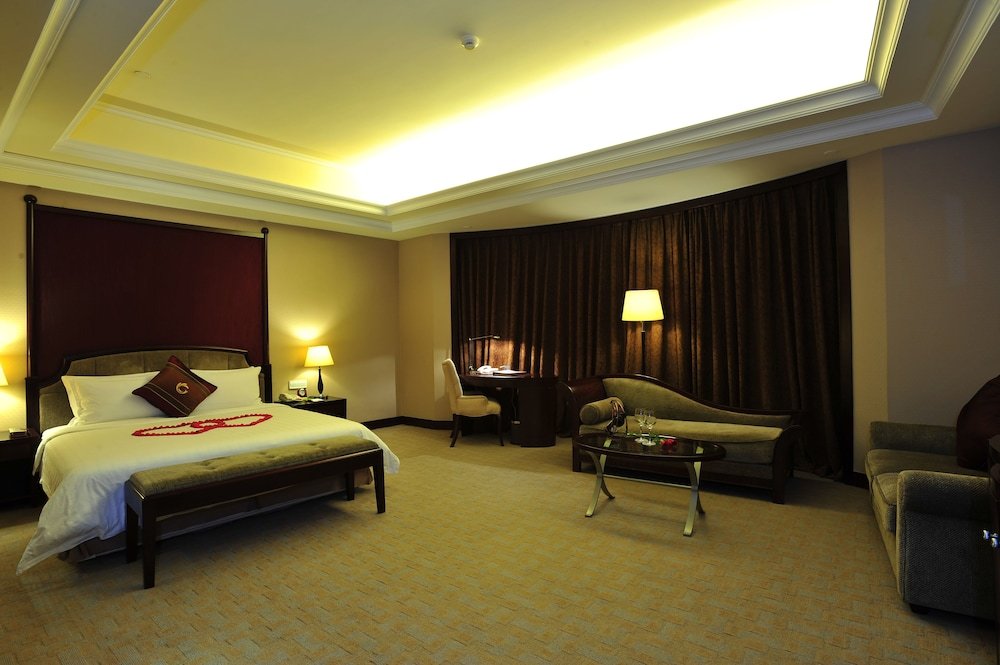 Royal Marina Plaza Room Type - Business Room