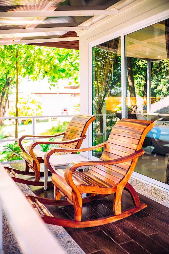 Al's Laemson Resort - Tap to explore photos