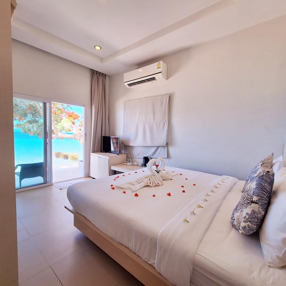 Baan Fah Resort Room Type - Superior Beachfront