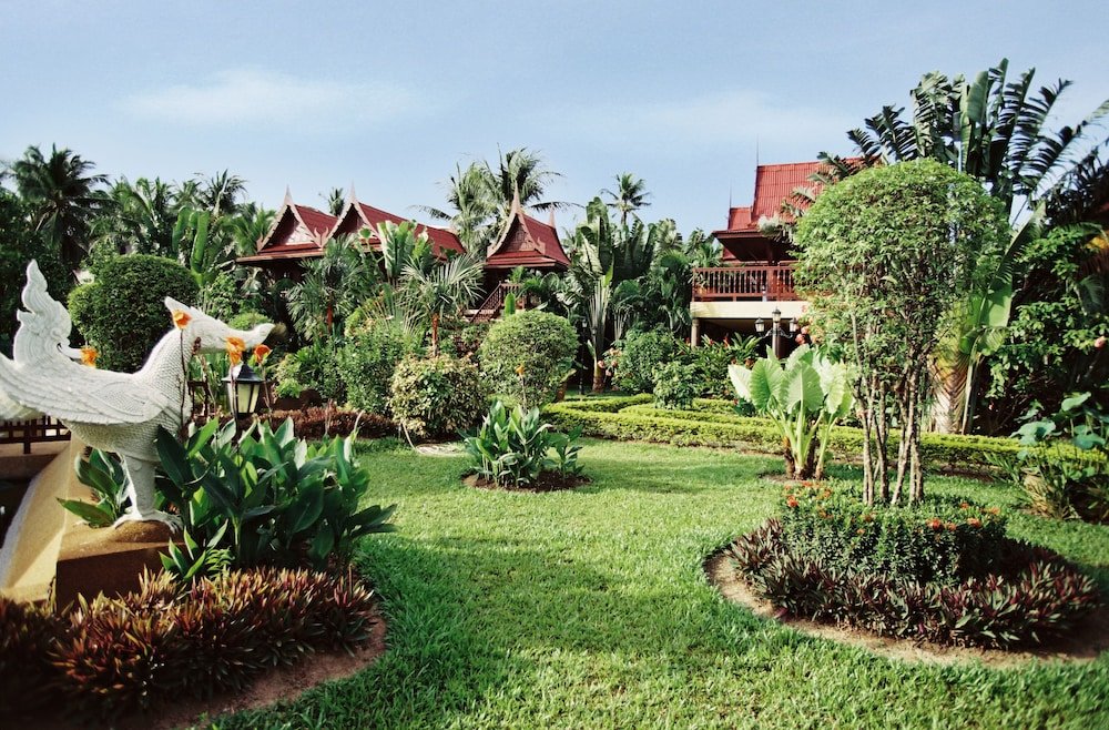Ban Keaw Villas - Tap to explore photos