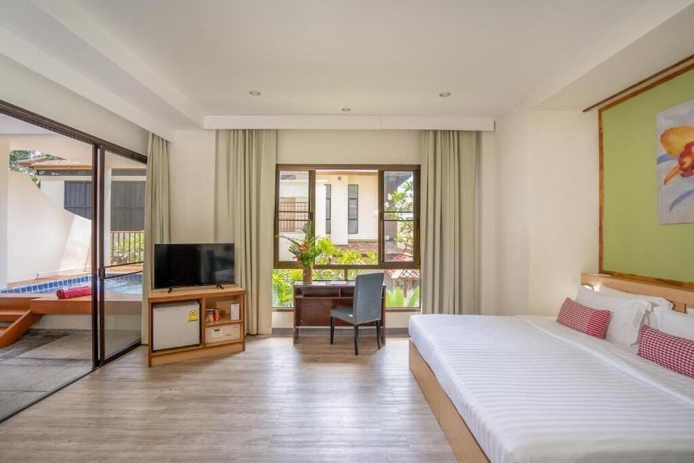 The Briza Beach Resort Samui Room Type - Deluxe room with Plunge Pool