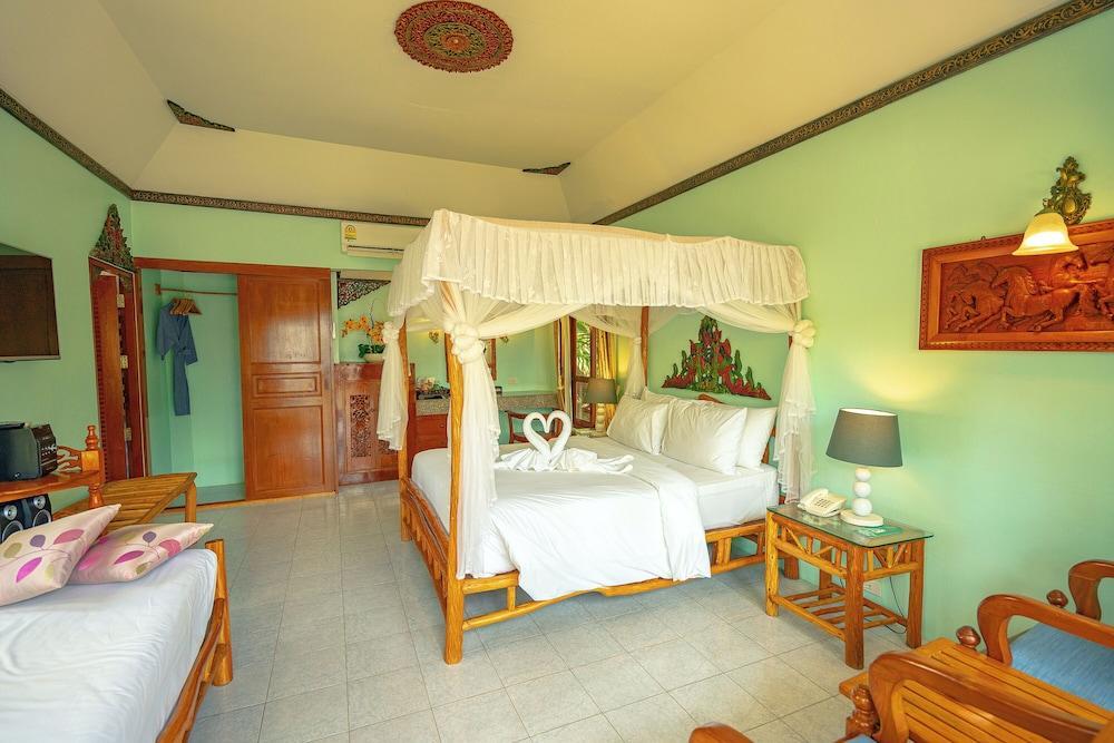 Chawengburi Resort Room Type - Superior Villa, 1 Queen Bed, Garden View