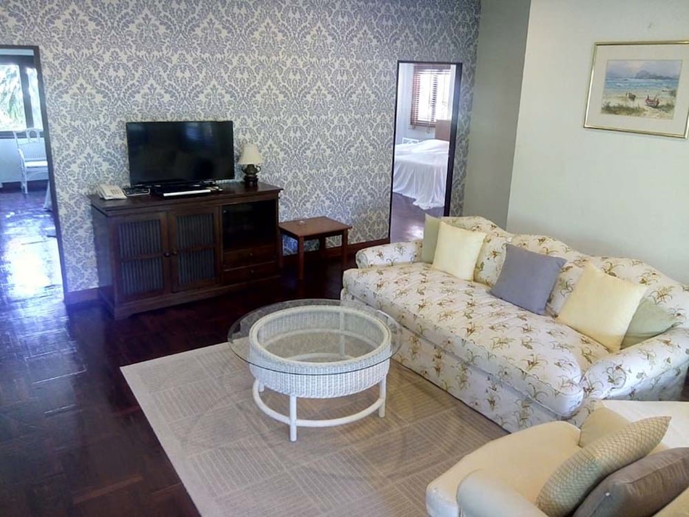 Coco Palm Beach Resort Room Type - Deluxe Villa, 2 Bedrooms, Kitchen Coco Palm Beach Resort Room Type - Deluxe Villa, 2 Bedrooms, Kitchen