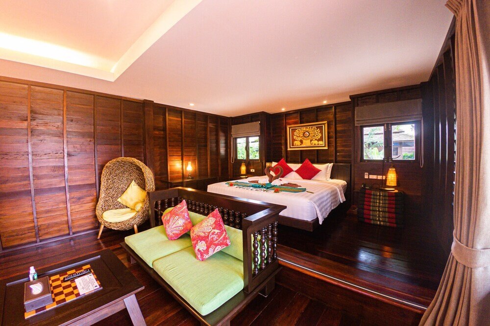 Chaweng Garden Beach Resort Room Type - Grand Deluxe Bungalow (Garden View)
