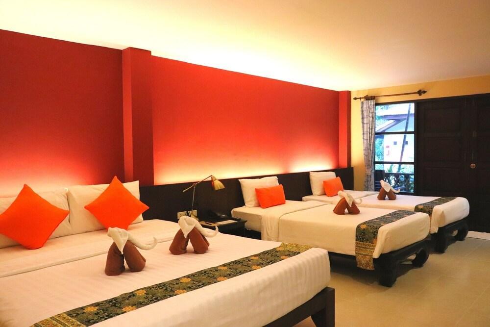 Chaweng Garden Beach Resort Room Type - Family Room, Garden View, Ground Floor