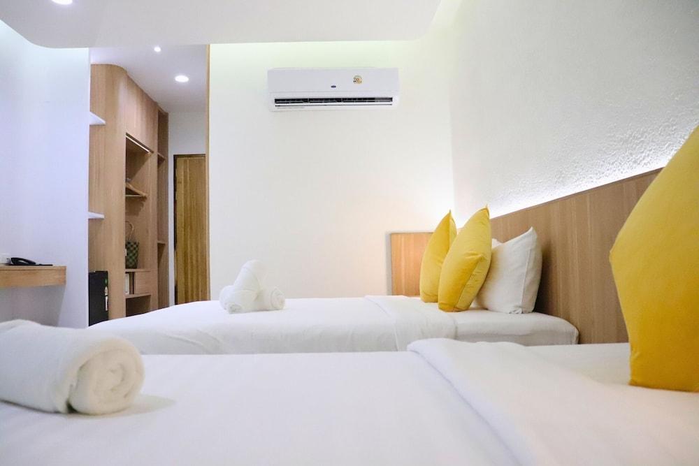 Chaweng Garden Beach Resort Room Type - Premier Triple Room, Garden View
