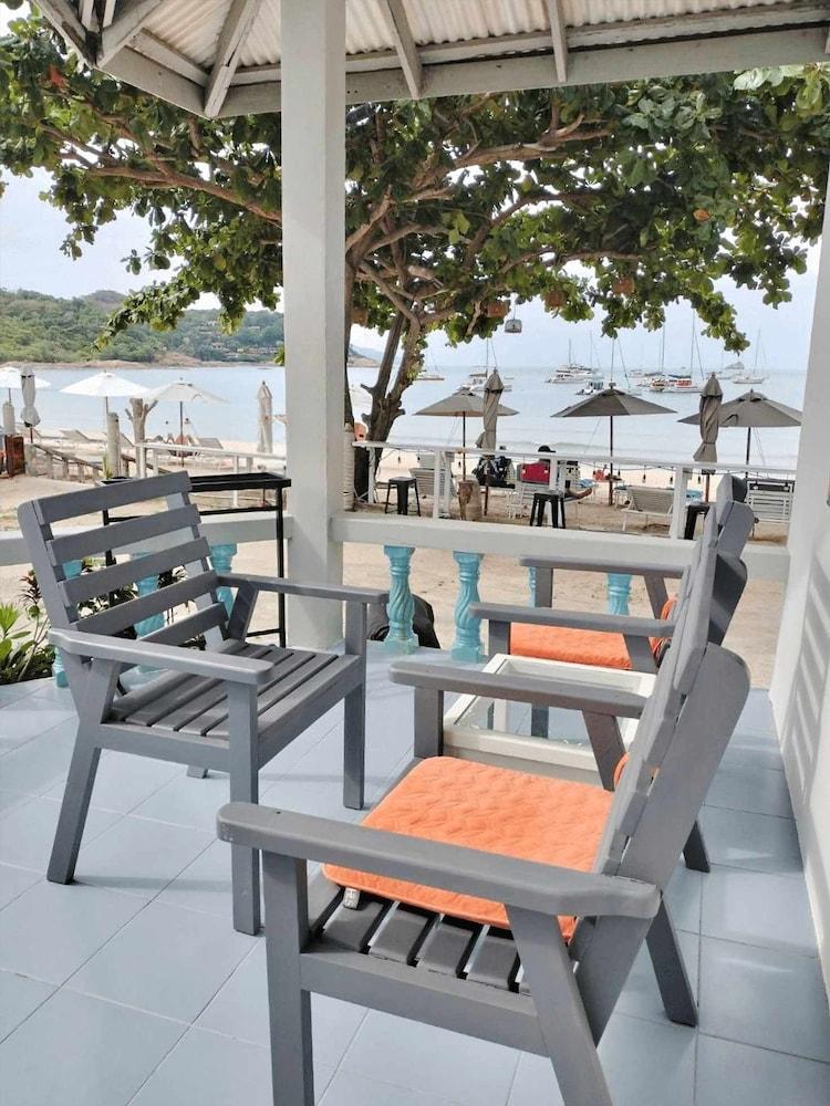 Bay Beach Resort - Tap to explore photos