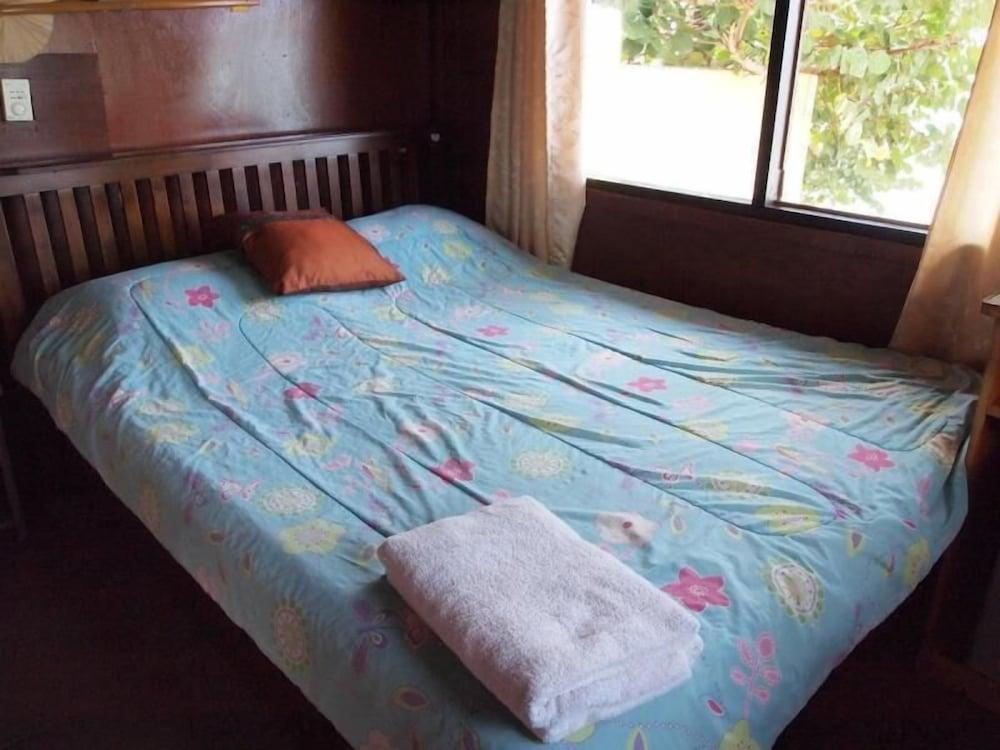 Como Resort - Tap to explore photos