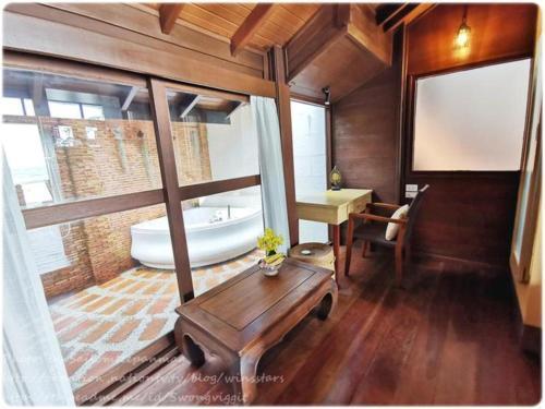 Samui Paradise Chaweng Beach Resort & Spa Room Type - Paradise Suite Thai Style Samui Paradise Chaweng Beach Resort & Spa Room Type - Paradise Suite Thai Style