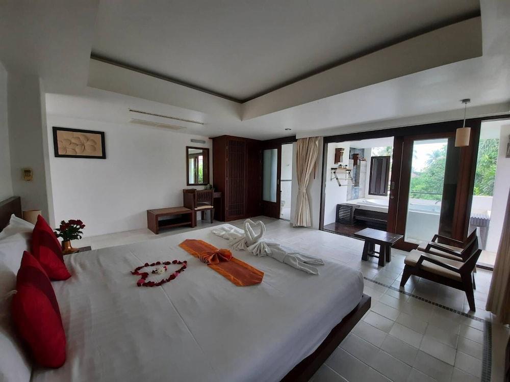 Evergreen Resort Room Type - Junior Suite