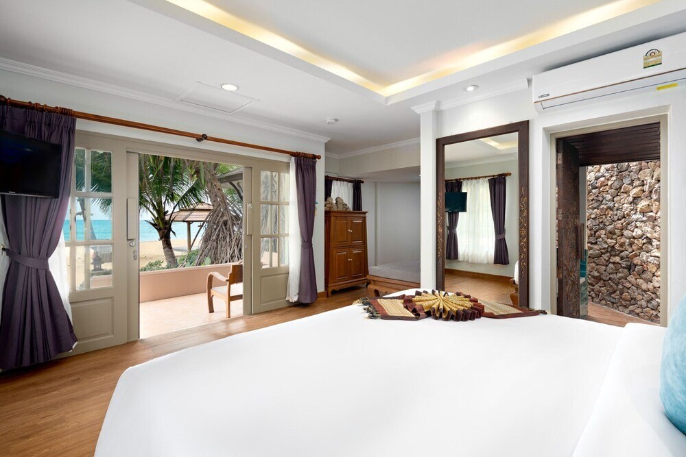 Fair House Beach Resort Room Type - Grand Deluxe Bungalow