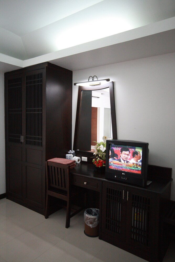 Samui First House Hotel - Tap to explore photos