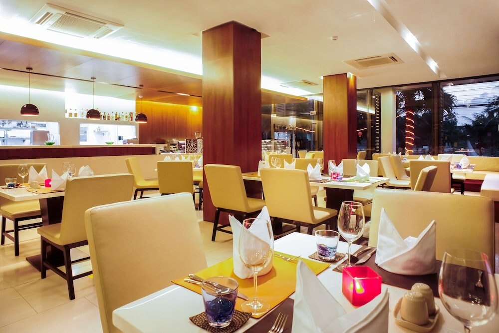 D Varee Diva Avenue Samui Koh Samui 1 9 4 2 Hotel Price Address Reviews