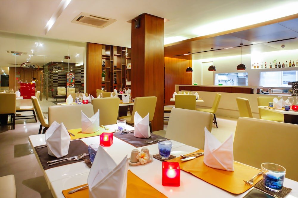 D Varee Diva Avenue Samui Koh Samui 1 9 4 2 Hotel Price Address Reviews