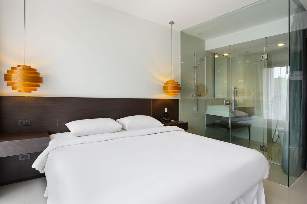 D Varee Diva Avenue Samui Koh Samui 1 9 4 2 Hotel Price Address Reviews