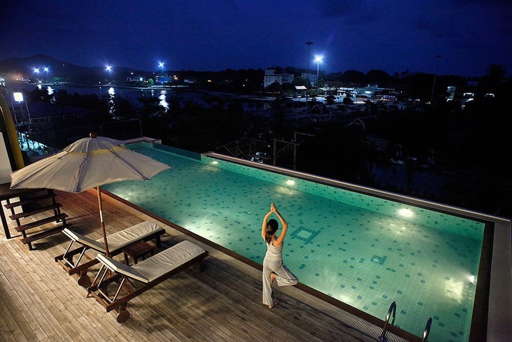 D Varee Diva Avenue Samui Koh Samui 1 9 4 2 Hotel Price Address Reviews