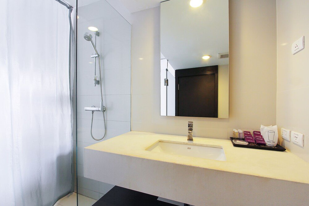 D Varee Diva Avenue Samui Koh Samui 1 9 4 2 Hotel Price Address Reviews