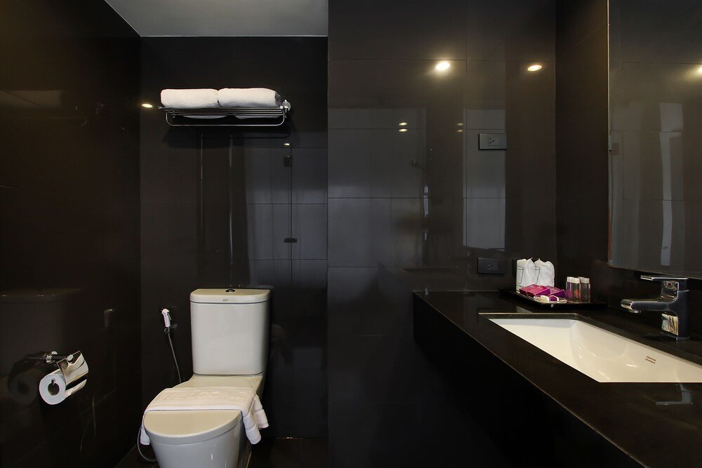 D Varee Diva Avenue Samui Koh Samui 1 9 4 2 Hotel Price Address Reviews