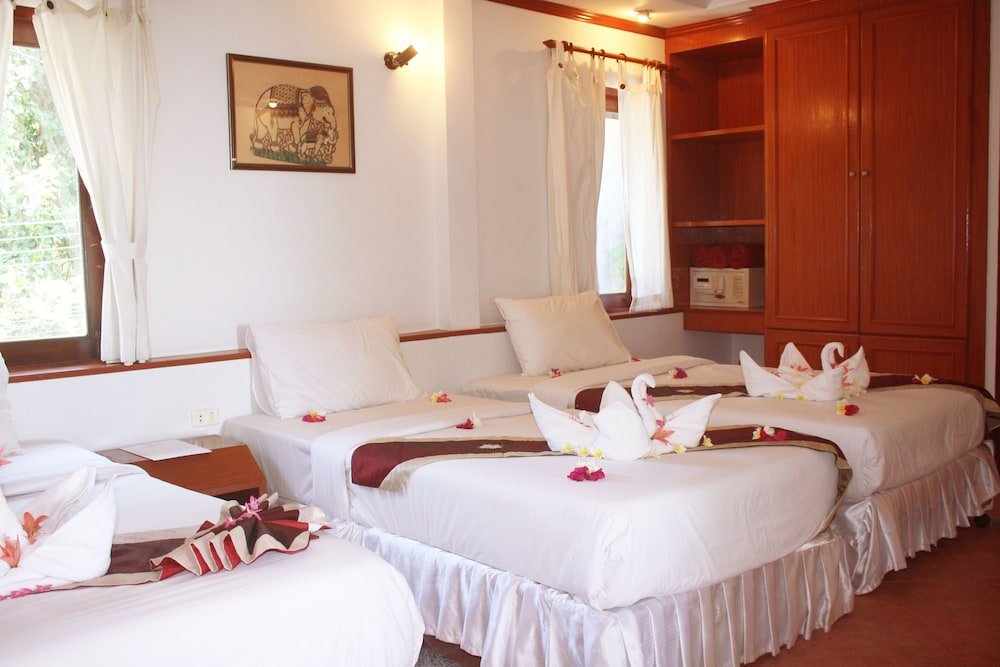 Samui Honey Cottages Beach Resort Room Type - Triple Room with Balcony