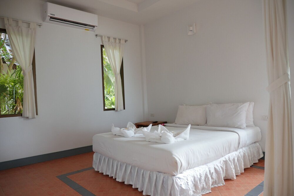 Samui Honey Cottages Beach Resort Room Type - Deluxe Double Room, Garden View Samui Honey Cottages Beach Resort Room Type - Deluxe Double Room, Garden View