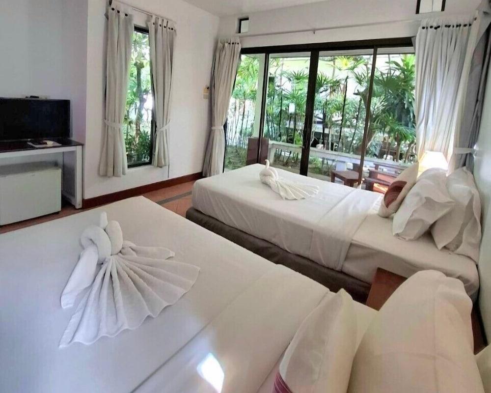 Samui Honey Cottages Beach Resort Room Type - Deluxe Twin Room, Garden View