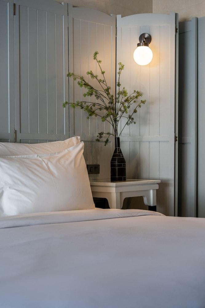 B House Samui - Tap to explore photos