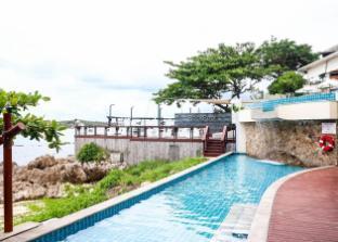 Kanda Residences Pool Villas - Tap to explore photos