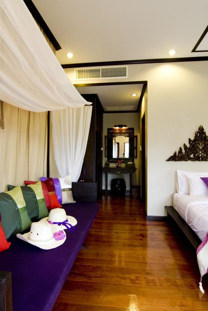 Kanok Buri Resort Room Type - Deluxe Jacuzzi Villa Double Bed