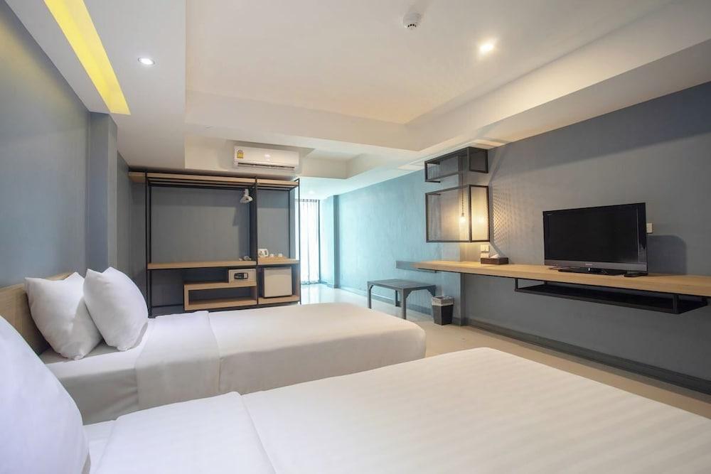 Nora Lakeview Hotel Room Type - Superior Twin Room