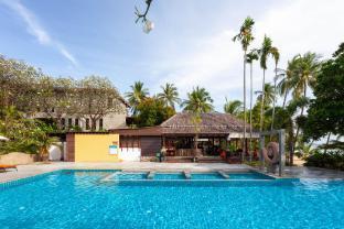 New Star Beach Resort - Tap to explore photos