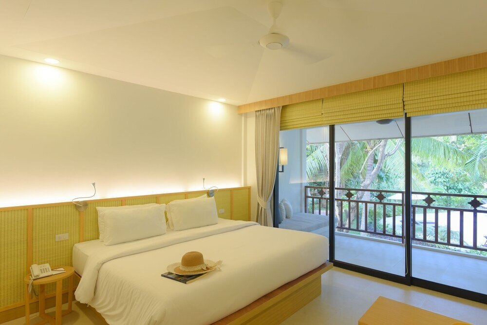 Paradise Beach Resort Samui Room Type - Deluxe Double Room, 1 King Bed, Garden View Paradise Beach Resort Samui Room Type - Deluxe Double Room, 1 King Bed, Garden View