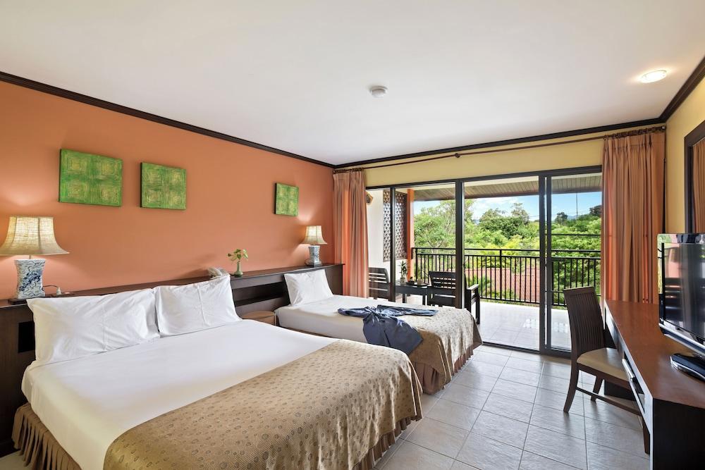 Pinnacle Samui Resort SHA Plus Room Type - Hotel Room
