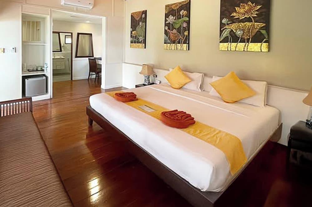 Pinnacle Samui Resort SHA Plus - Tap to explore photos