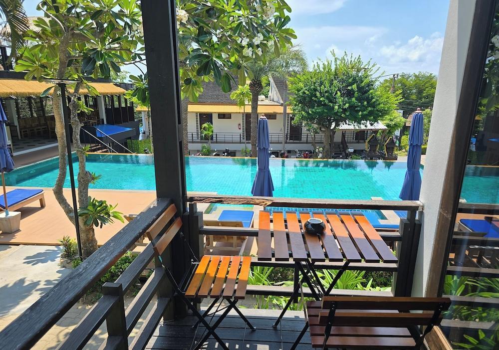 Sasitara Residence Room Type - Deluxe Bungalow