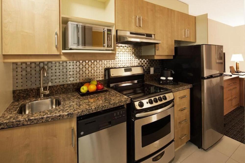 Stay Inn Express Toronto Room Type - Non Smoking, Kitchenette 2 Queen Beds Stay Inn Express Toronto Room Type - Non Smoking, Kitchenette 2 Queen Beds