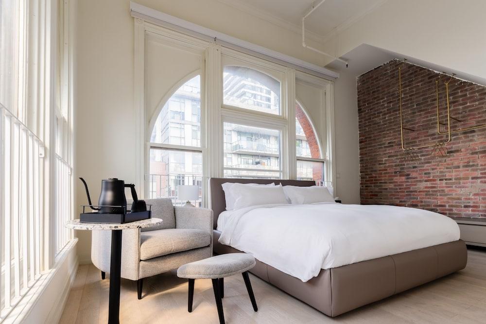 Gladstone House Room Type - Room, 1 King Bed, Corner