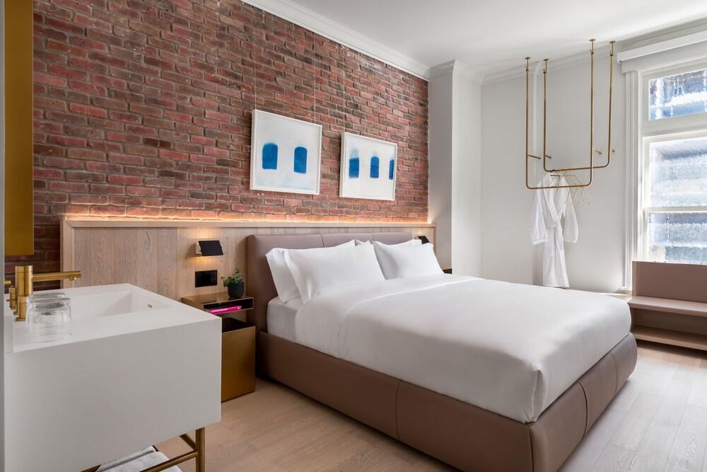Gladstone House Room Type - Studio, 1 King Bed