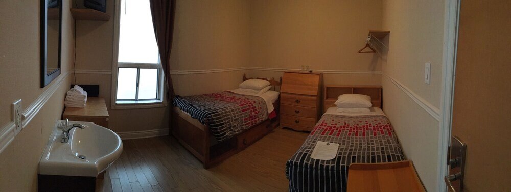 The Rex Hotel Room Type - Basic Double or Twin Room, 2 Twin Beds, Shared Bathroom