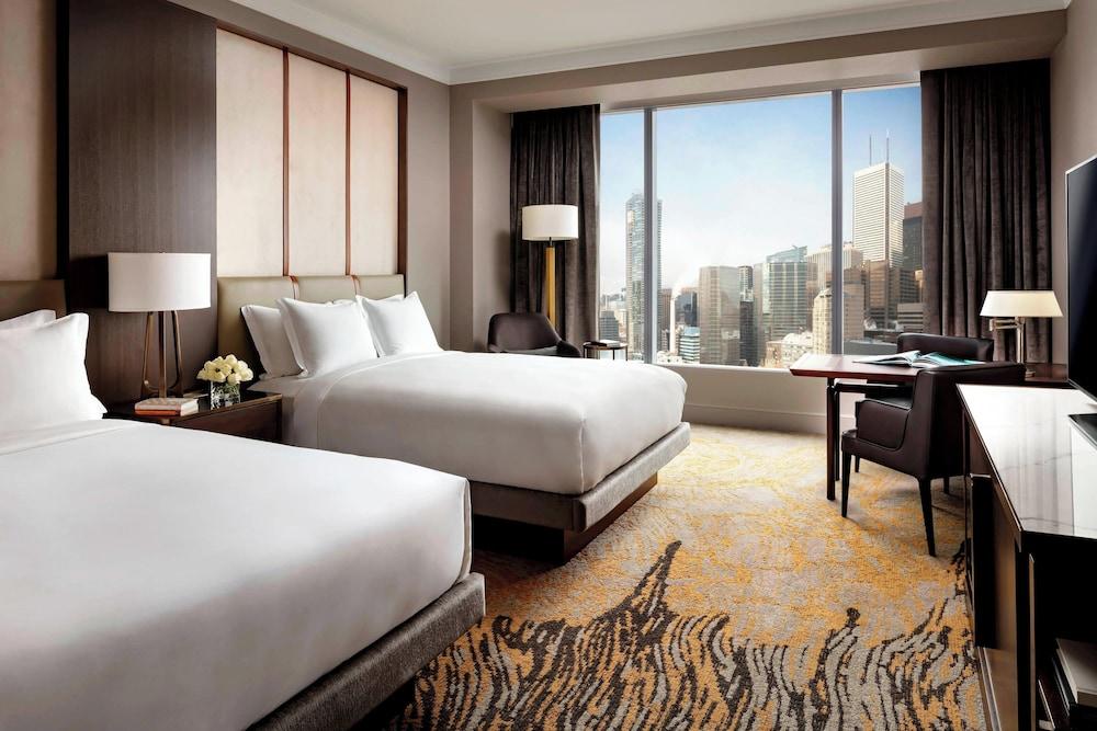 The Ritz-Carlton, Toronto Room Type - Club Room, 1 Double Bed