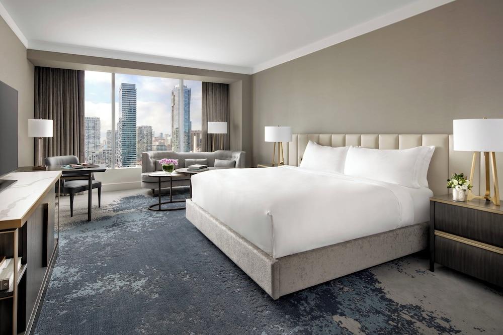 The Ritz-Carlton, Toronto Room Type - Room, 1 King Bed, City View