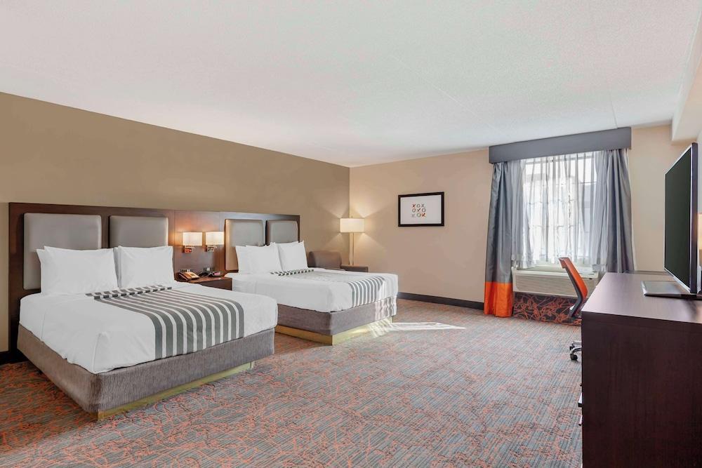 Best Western Plus Executive Inn - Tap to explore photos