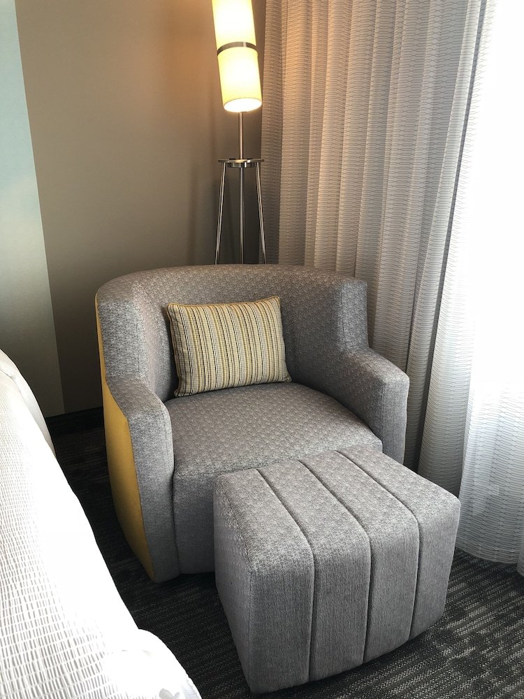 Courtyard by Marriott Toronto Airport - Tap to explore photos