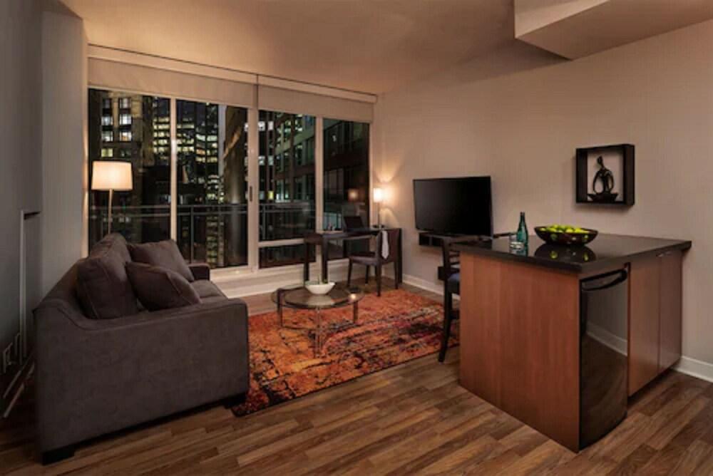 Executive Hotel Cosmopolitan Toronto Room Type - Suite, 1 Bedroom