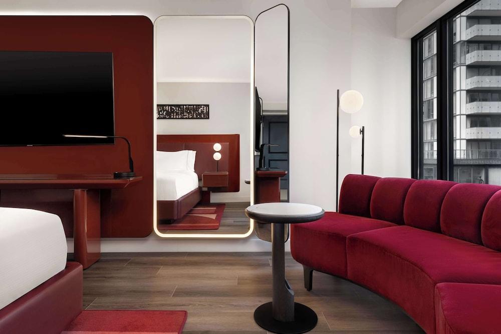Revery Toronto Downtown Curio Collection by Hilton Room Type - 1 KING BED