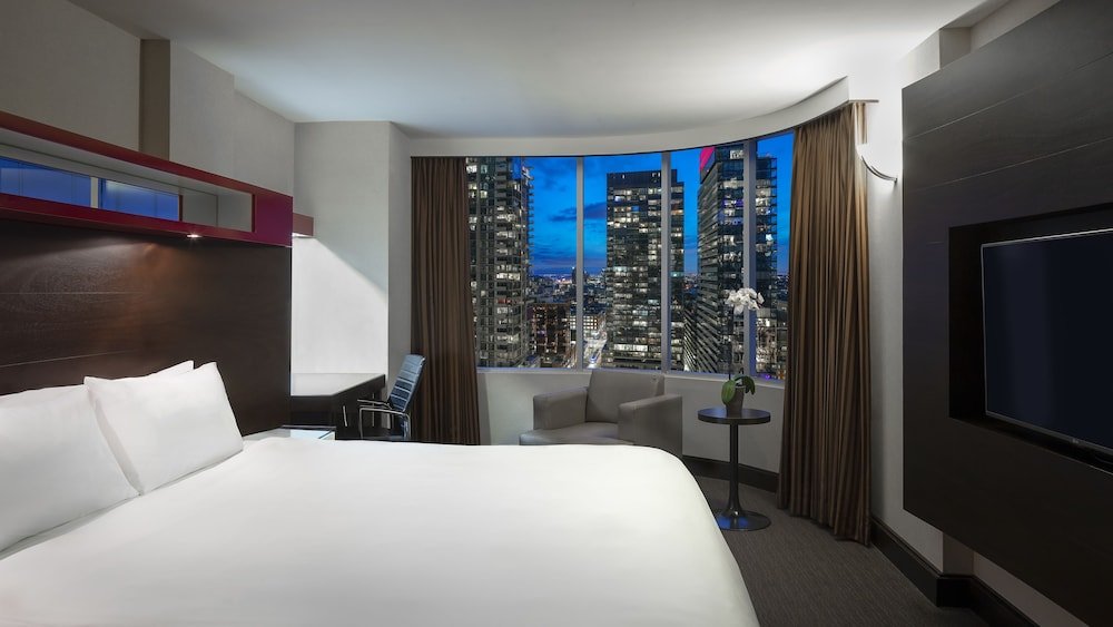 Hyatt Regency Toronto Room Type - Room, 1 King Bed, Corner